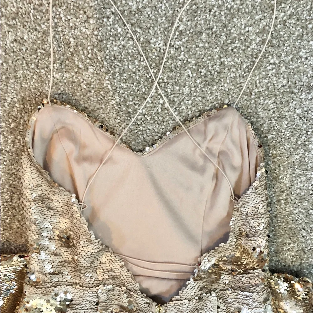 ASTR The Label Francesca Sequin Dress Size XS - Picture 7 of 9